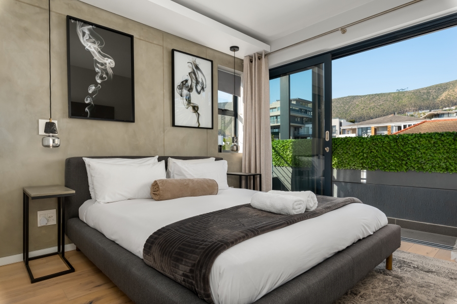 2 Bedroom Property for Sale in Sea Point Western Cape